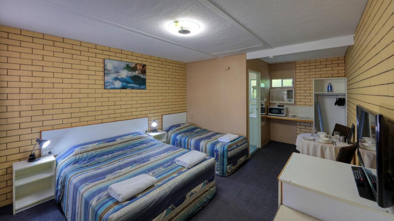 Binalong Motel Гондиуинди Екстериор снимка