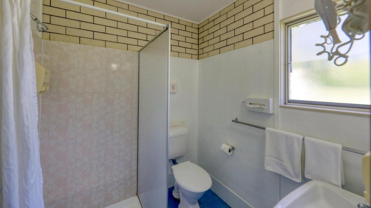 Binalong Motel Гондиуинди Екстериор снимка
