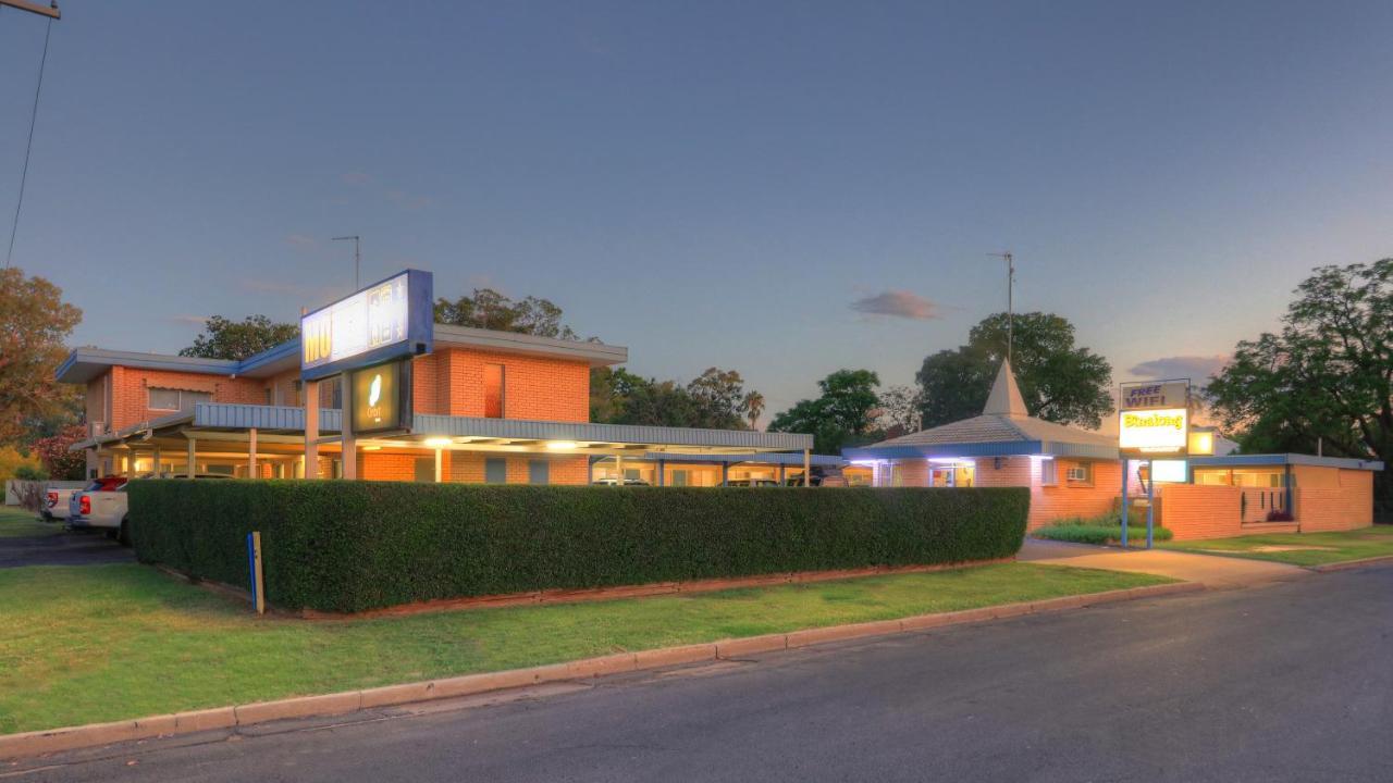 Binalong Motel Гондиуинди Екстериор снимка