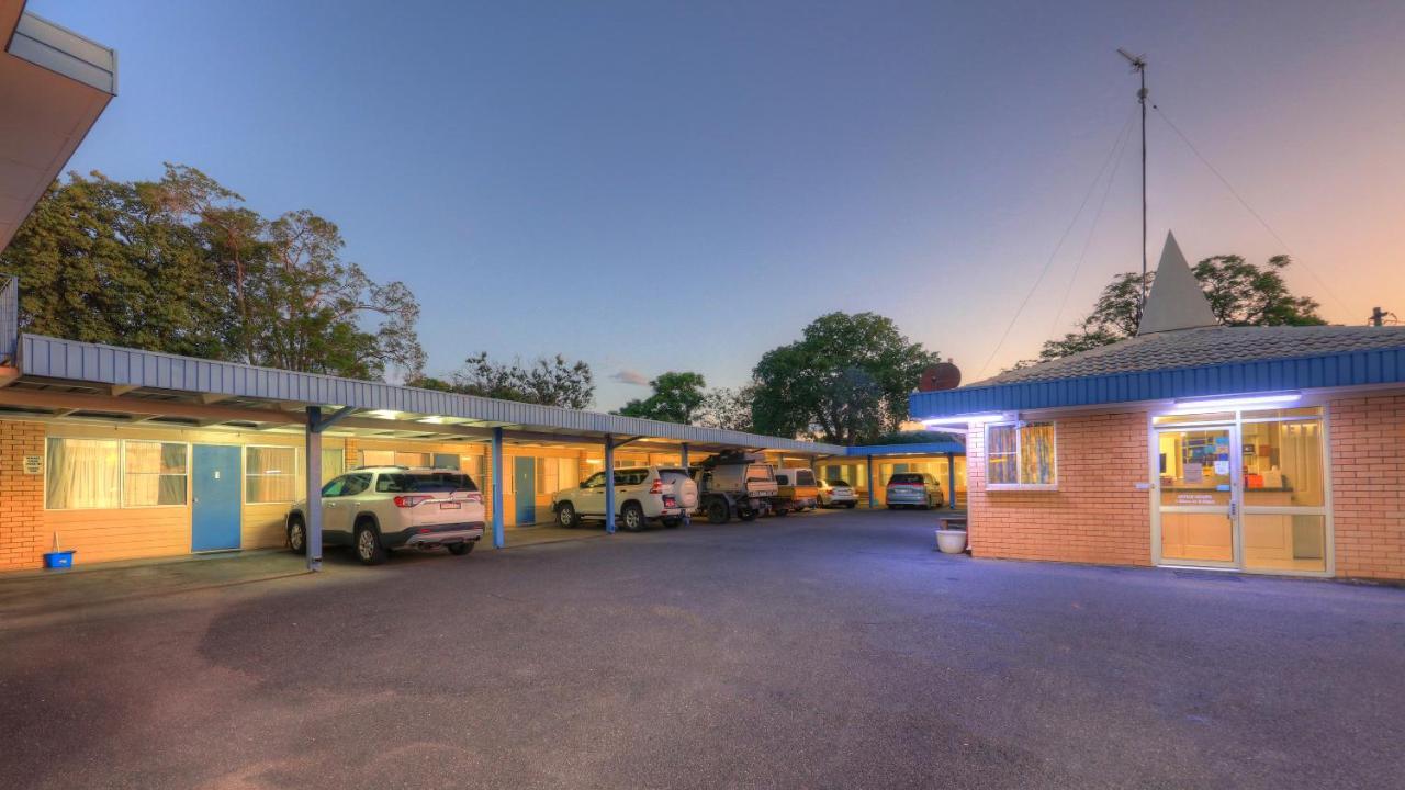 Binalong Motel Гондиуинди Екстериор снимка