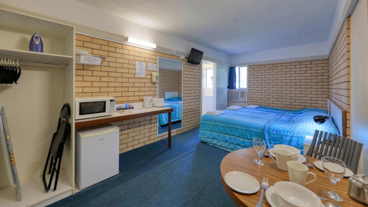 Binalong Motel Гондиуинди Екстериор снимка