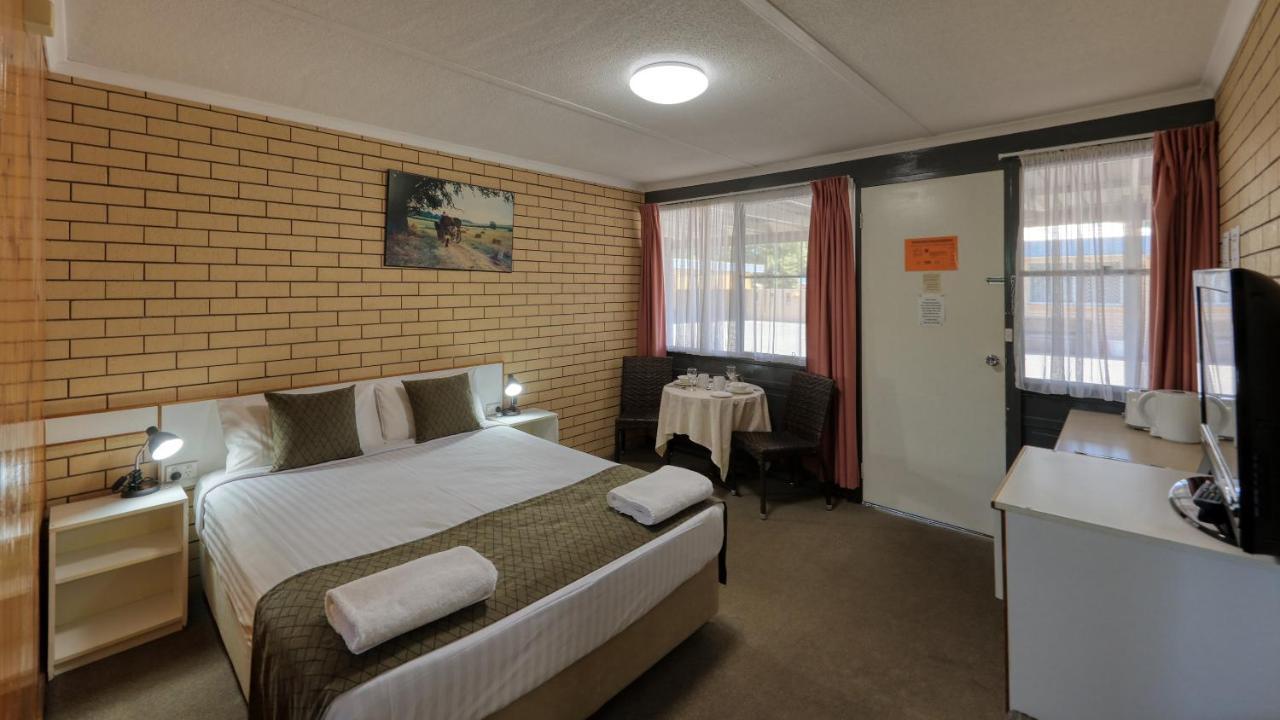 Binalong Motel Гондиуинди Екстериор снимка
