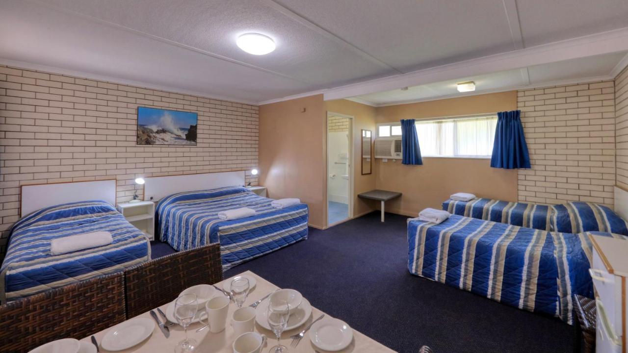 Binalong Motel Гондиуинди Екстериор снимка