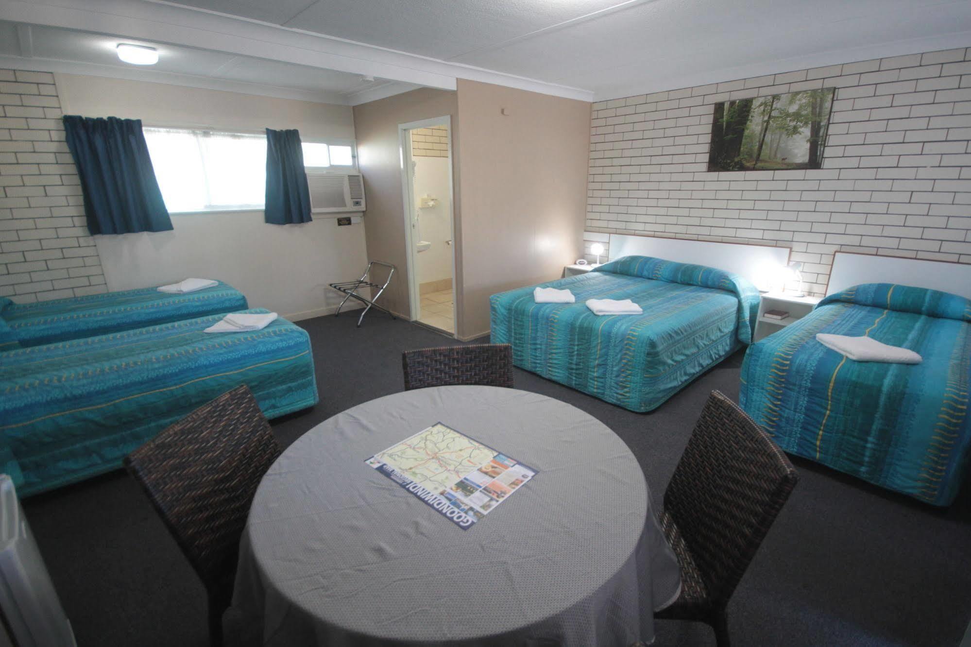 Binalong Motel Гондиуинди Екстериор снимка