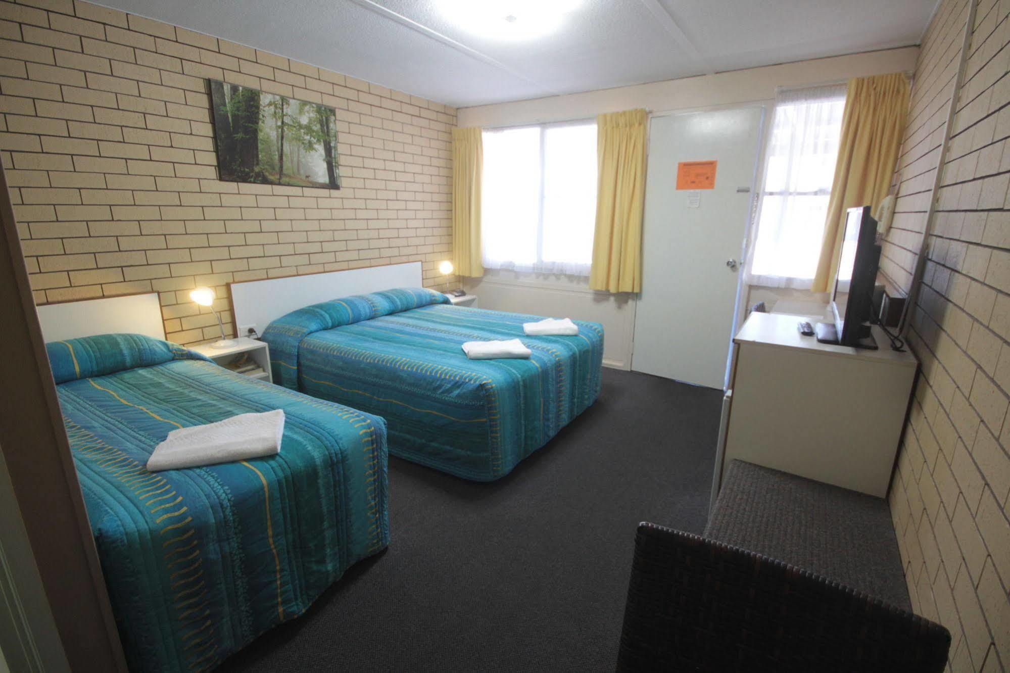 Binalong Motel Гондиуинди Екстериор снимка
