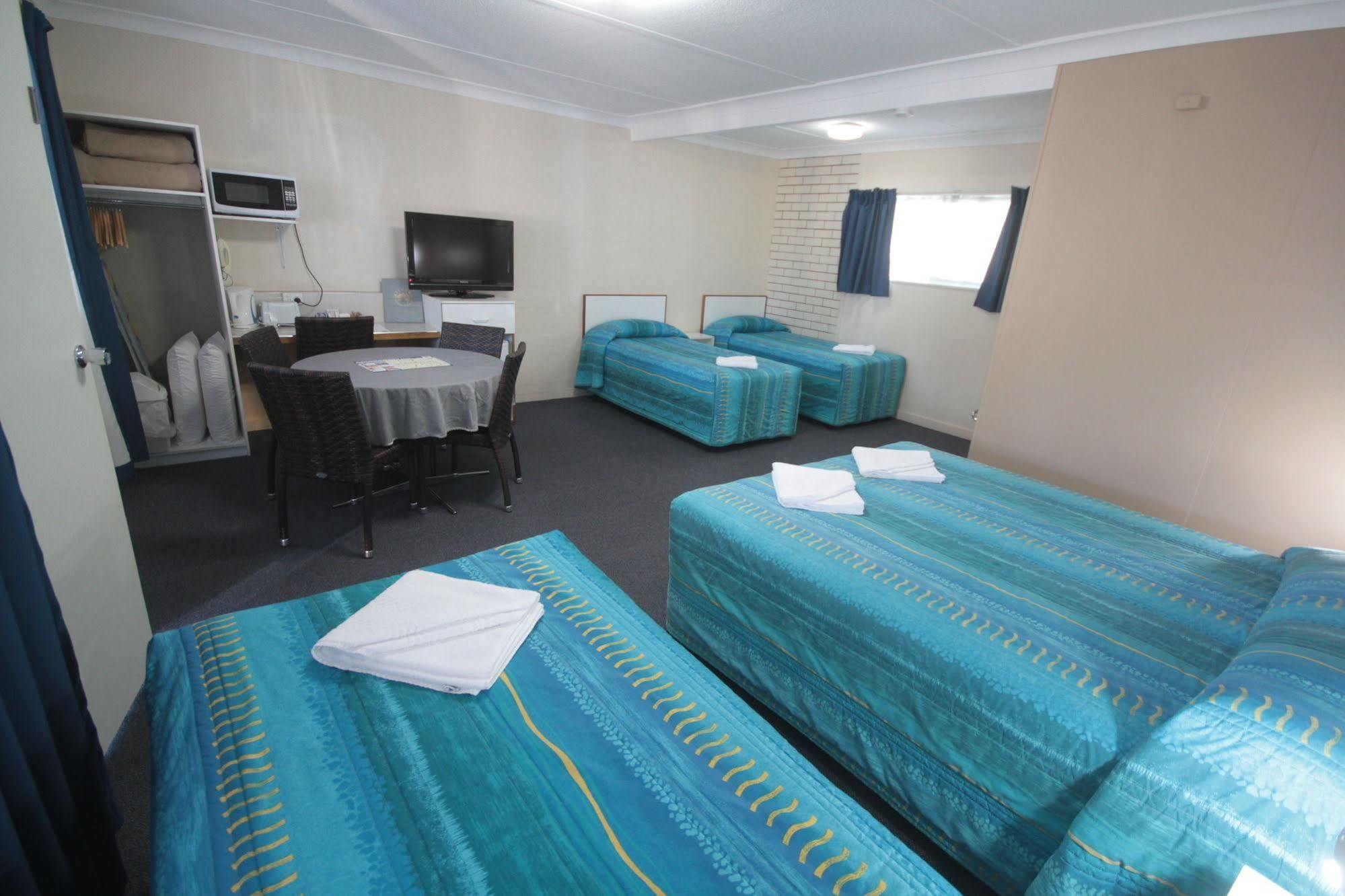 Binalong Motel Гондиуинди Екстериор снимка