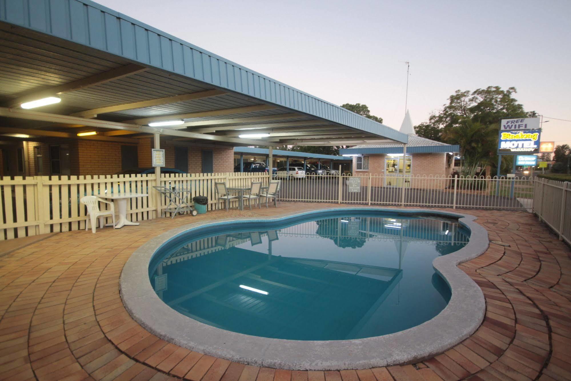 Binalong Motel Гондиуинди Екстериор снимка